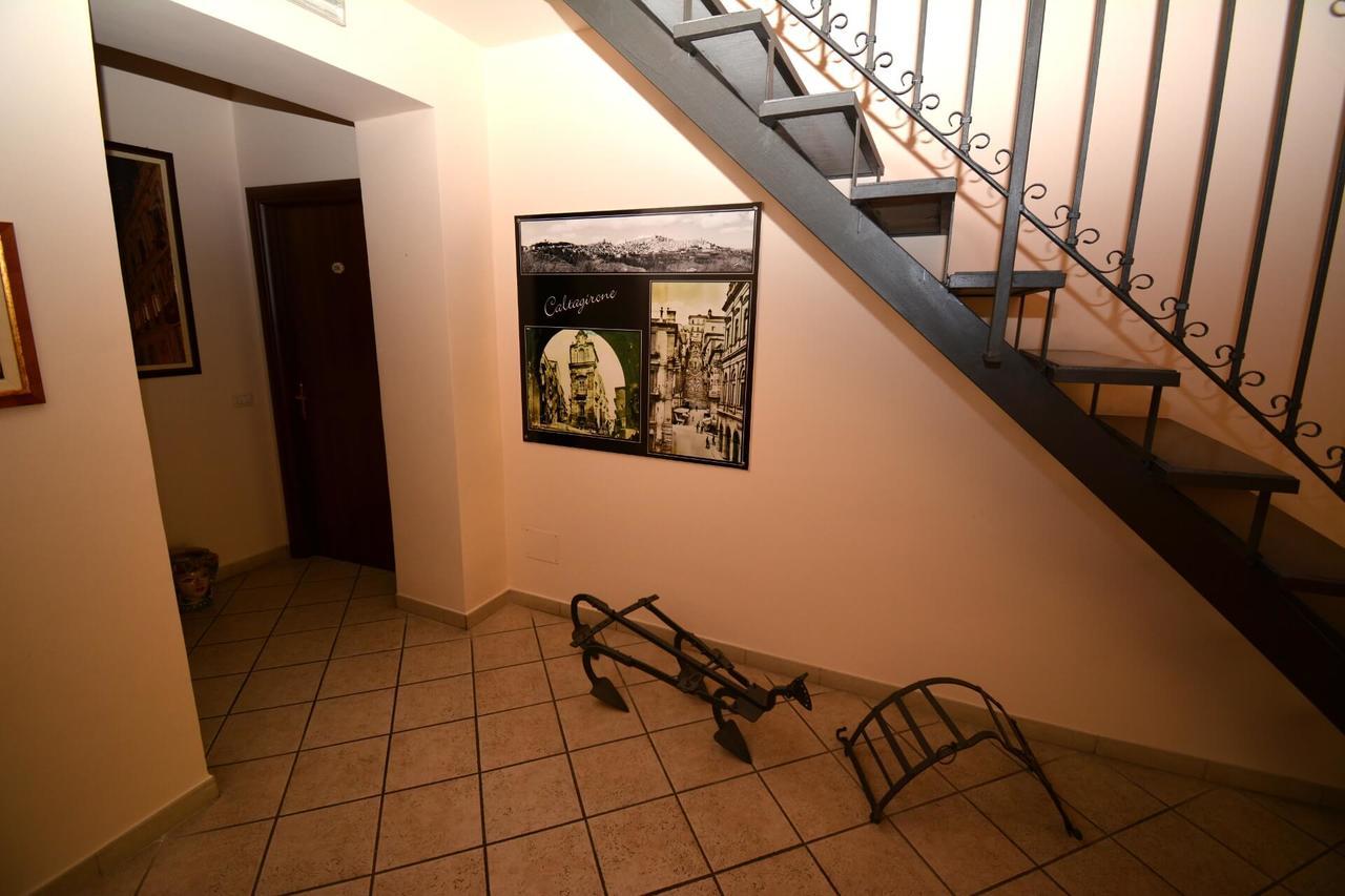Affittacamere La Piazzetta Caltagirone Bagian luar foto