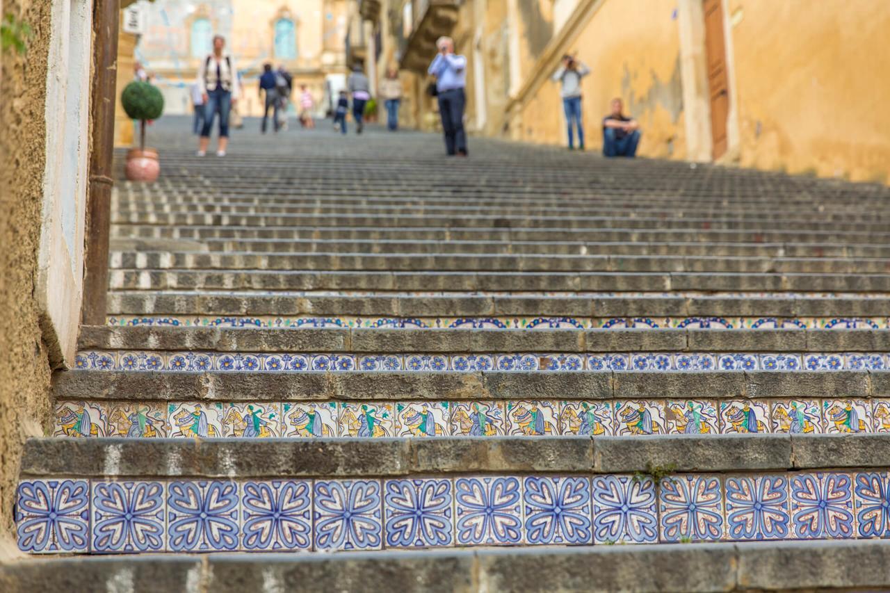 Affittacamere La Piazzetta Caltagirone Bagian luar foto